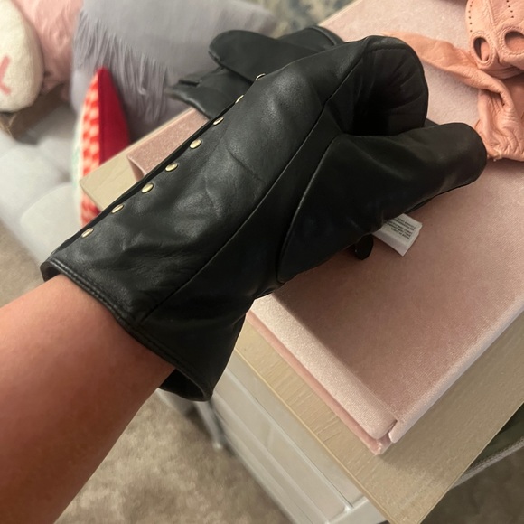 Michael KORS brand new Black leather Gloves with Gold Accents - Picture 2 of 7